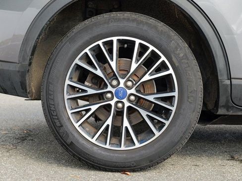 Used 2022 Ford Escape SEL w/ Technology Package image 13