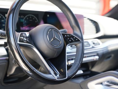 Used 2024 Mercedes-Benz Maybach GLS 600 4MATIC image 15