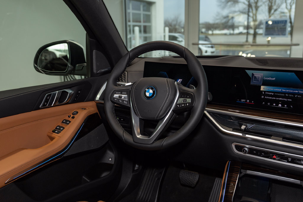 Used 2026 BMW X5 xDrive50e w/ Premium Package AWD/4WD image 6
