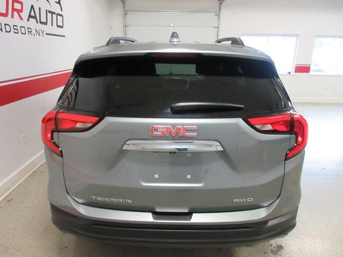 Used 2020 GMC Terrain SLE w/ Driver Convenience Package image 13