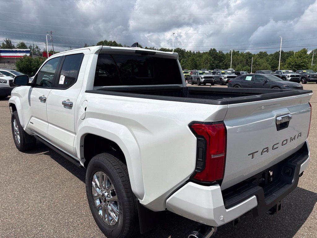 Used 2026 Toyota Tacoma Limited AWD/4WD image 4