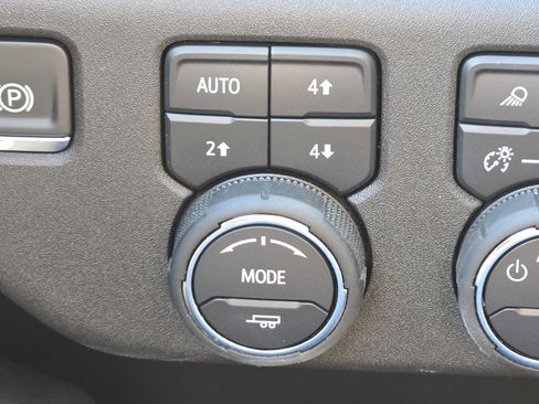 Used 2024 Chevrolet Silverado 1500 High Country image 14