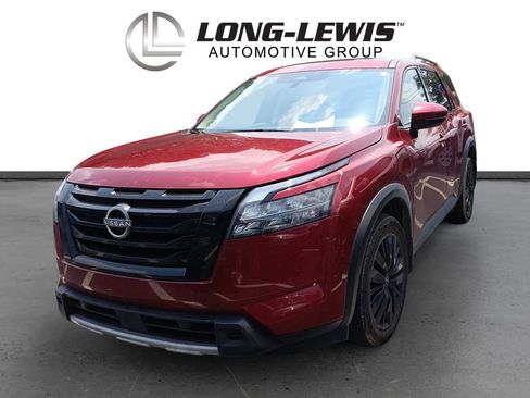 Used 2025 Nissan Pathfinder SL w/ SL Premium Package AWD/4WD image 1