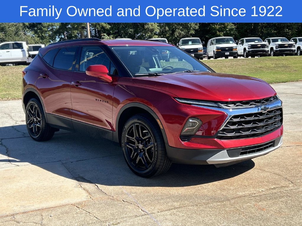 Certified 2024 Chevrolet Blazer LT w/ Convenience Package FWD image 5