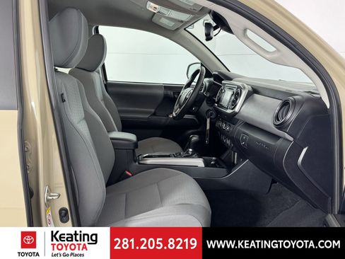 Used 2019 Toyota Tacoma SR5 image 19