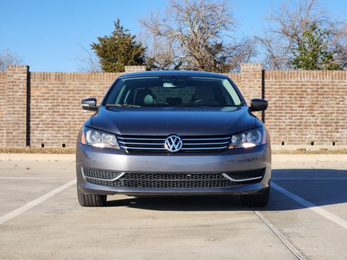 Used 2013 Volkswagen Passat 2.5 SE image 2