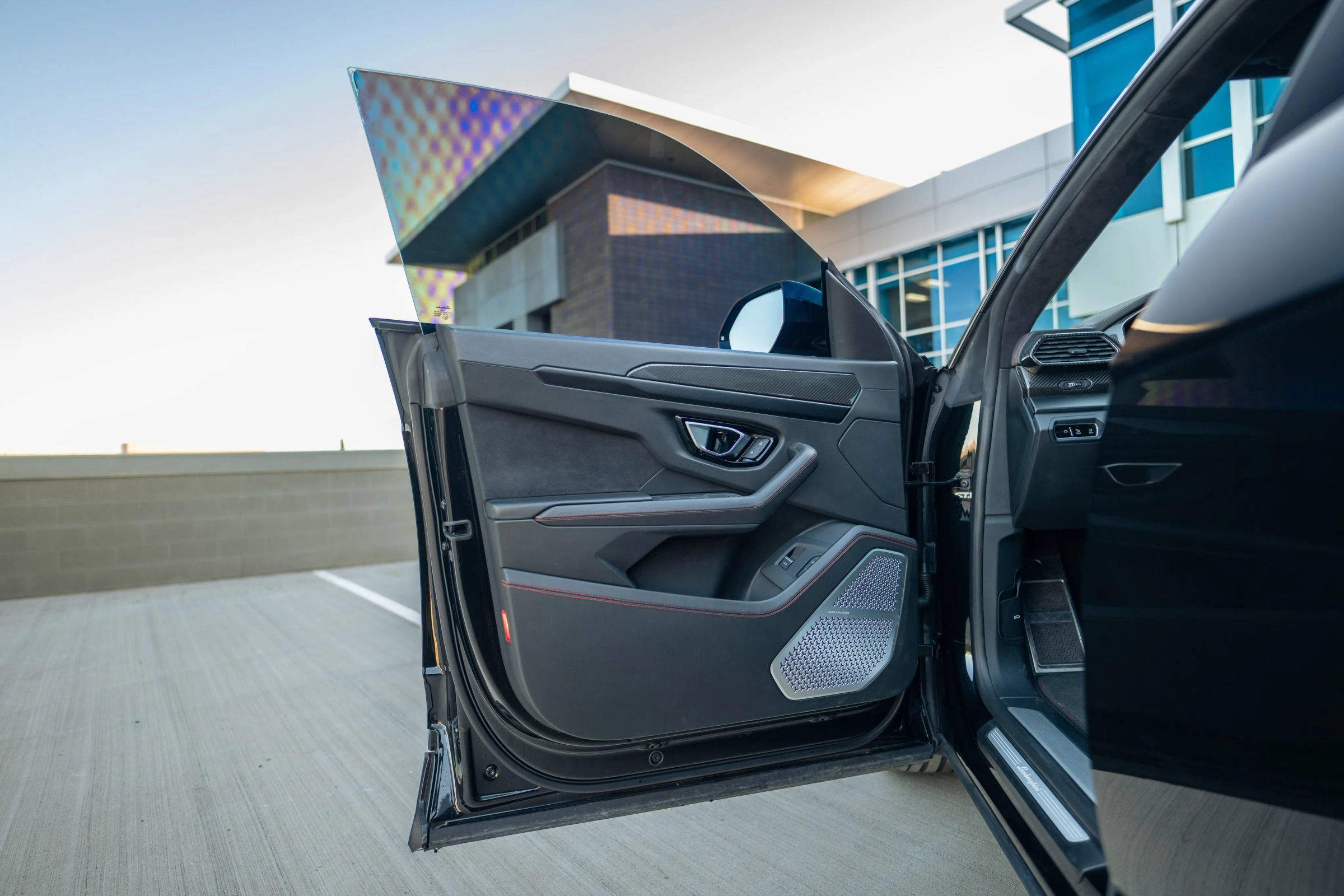 Used 2021 Lamborghini Urus AWD/4WD image 18