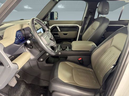 Certified 2021 Land Rover Defender 110 X-Dynamic SE image 5