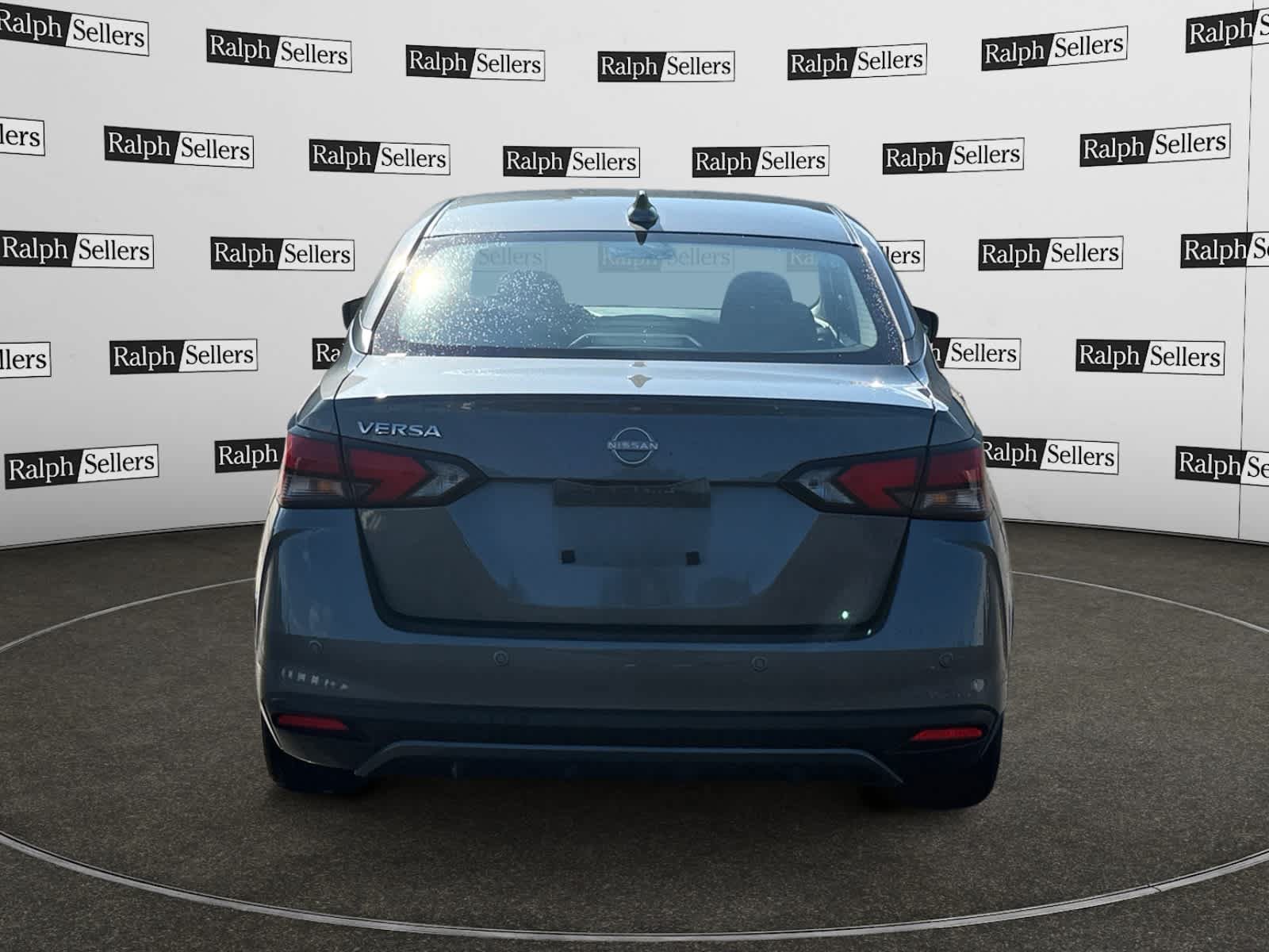 Used 2025 Nissan Versa SV FWD image 5