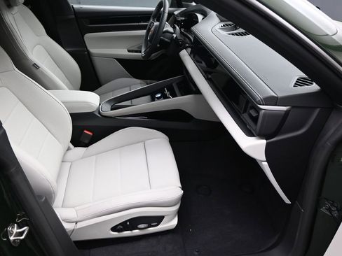 New 2026 Porsche Macan 4 Electric AWD/4WD image 12