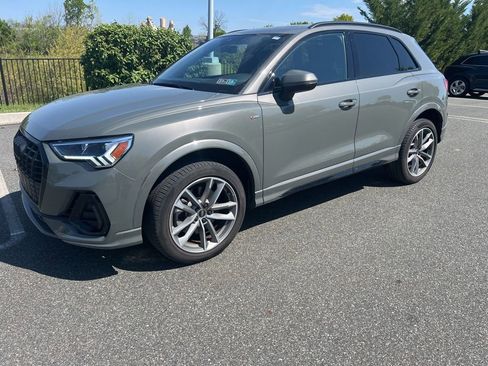 Used 2023 Audi Q3 2.0T Premium w/ Black Optic Sport Package AWD/4WD image 1
