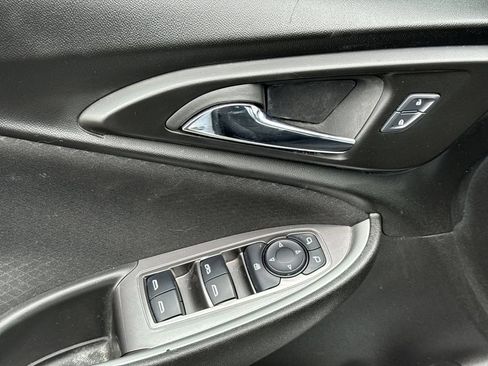 Used 2025 Chevrolet Malibu LT FWD image 20