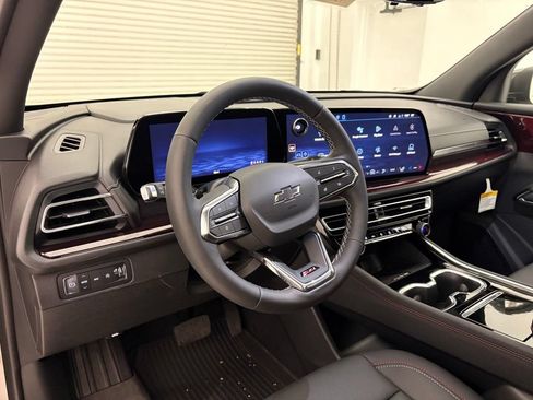 New 2026 Chevrolet Traverse Z71 w/ Driver Confidence Package AWD/4WD image 2