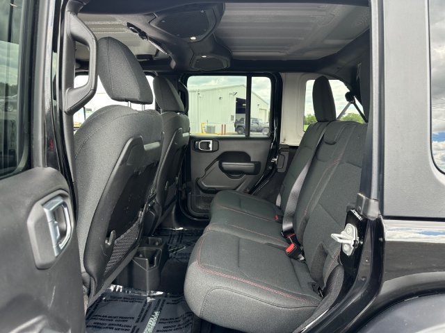 Used 2025 Jeep Wrangler Unlimited Rubicon AWD/4WD image 40