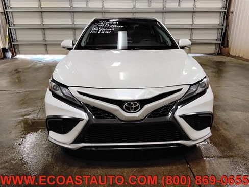 Used 2024 Toyota Camry XSE w/ Navigation Package image 7