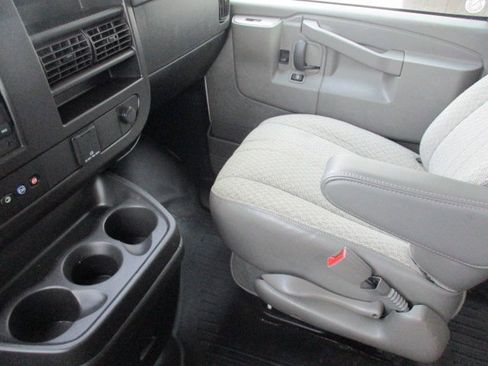 Used 2023 Chevrolet Express 3500 LS image 20