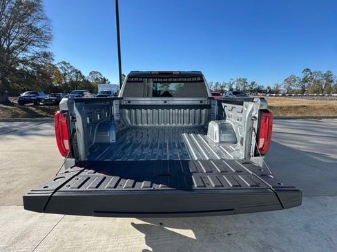New 2026 GMC Sierra 1500 SLT image 7