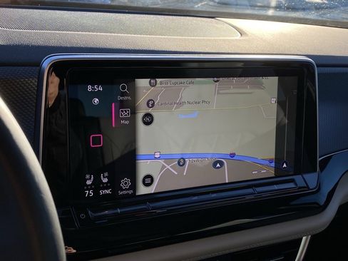 Used 2024 Volkswagen Atlas Cross Sport SEL Premium R-Line image 15