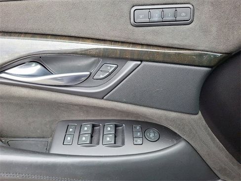 Used 2019 Cadillac Escalade ESV Platinum image 23