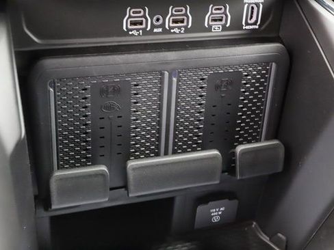 New 2026 RAM 1500 Laramie w/ Night Edition AWD/4WD image 33