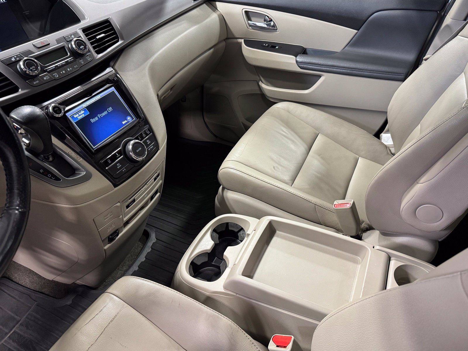 Used 2014 Honda Odyssey Touring image 16
