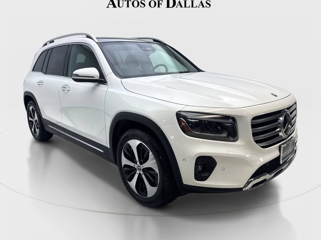 Used 2025 Mercedes-Benz GLB 250 w/ Exclusive Package image 5
