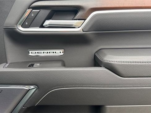 New 2026 GMC Sierra 1500 Denali w/ Denali Reserve Package image 19