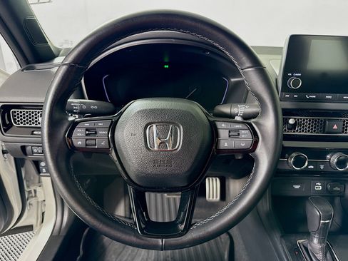 Used 2023 Honda Civic Sport image 12