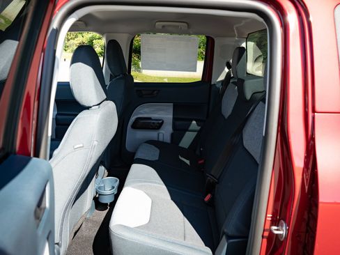 New 2026 Ford Maverick XLT w/ XLT Luxury Package FWD image 18