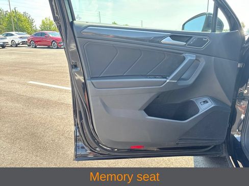 Used 2020 Volkswagen Tiguan SEL Premium R-Line w/ 3rd Row Seat Package AWD/4WD image 5