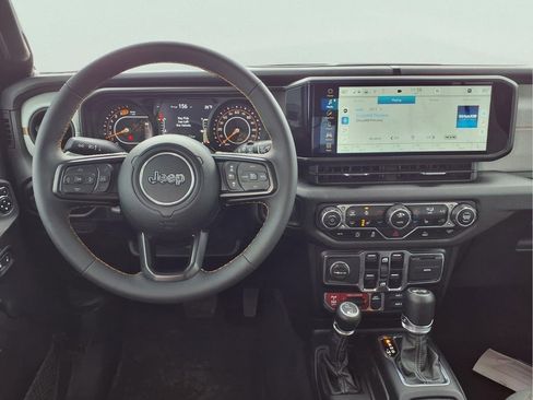 Used 2024 Jeep Wrangler Willys image 4