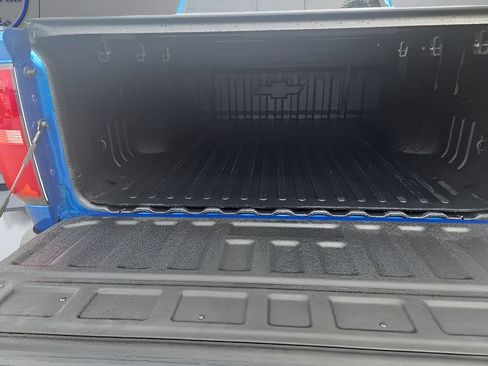 Used 2022 Chevrolet Colorado Z71 AWD/4WD image 8