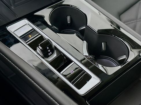 New 2026 Volkswagen Atlas SE image 16