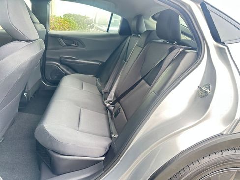 Used 2025 Toyota Prius LE image 38