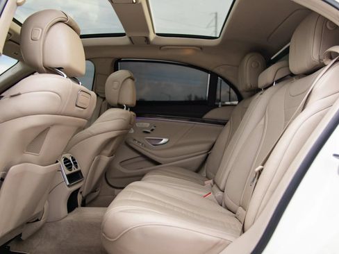 Used 2019 Mercedes-Benz S 560 Sedan w/ AMG Line Exterior image 31