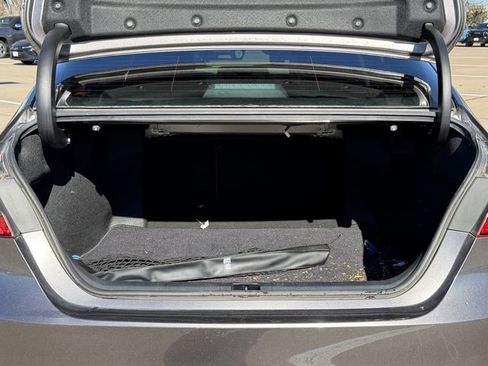 Used 2022 Toyota Camry LE image 29
