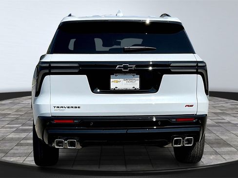 New 2026 Chevrolet Traverse RS w/ LPO, Floor Liner Package image 4