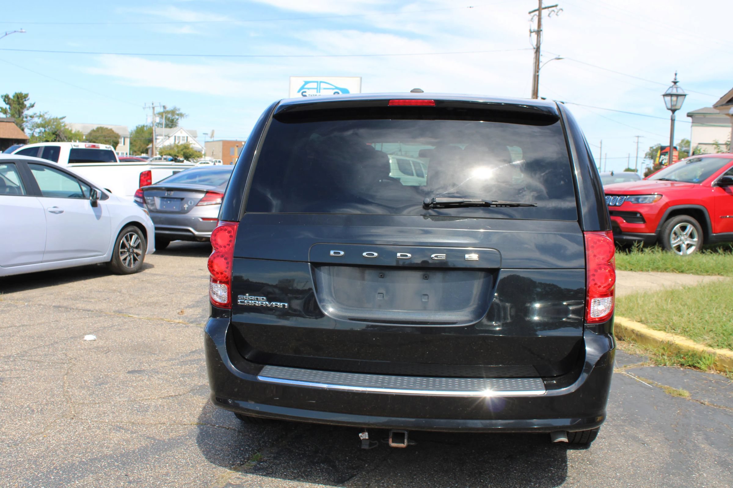 Used 2017 Dodge Grand Caravan SE w/ Power Window Group FWD image 6
