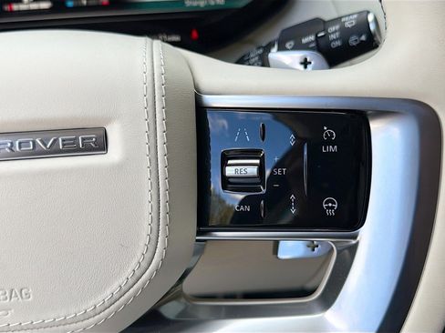 New 2026 Land Rover Range Rover Long Wheelbase SE image 39