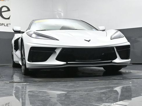 Used 2026 Chevrolet Corvette Stingray Preferred Conv w/ Z51 Performance Package RWD image 3