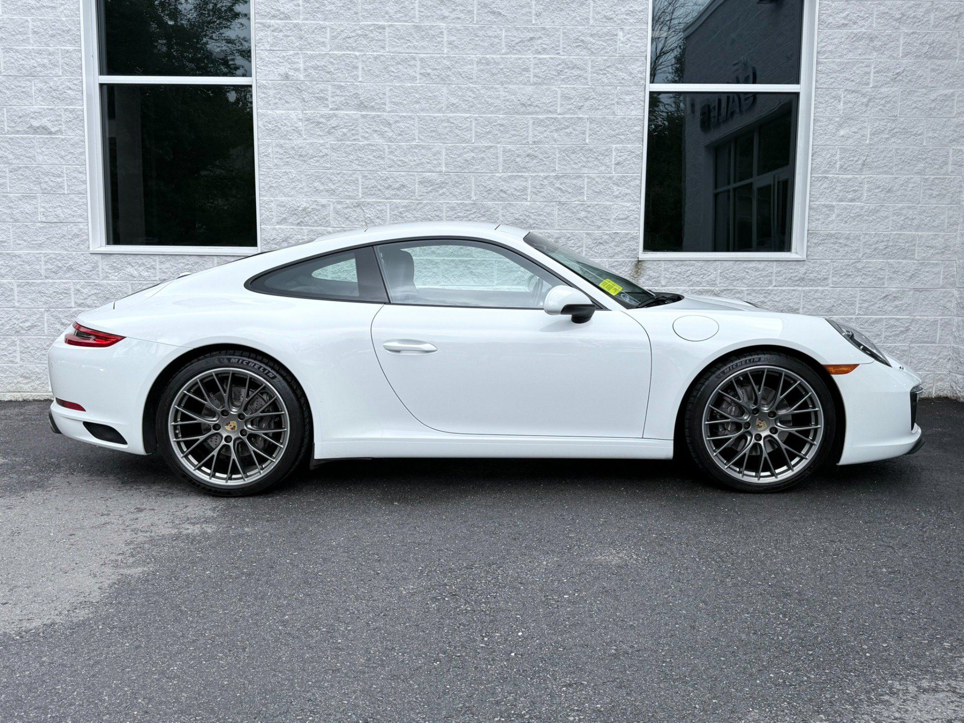 Used 2017 Porsche 911 Carrera 4 AWD/4WD image 36
