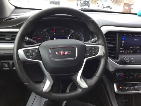 Used 2022 GMC Acadia SLE w/ Driver Convenience Package image 18