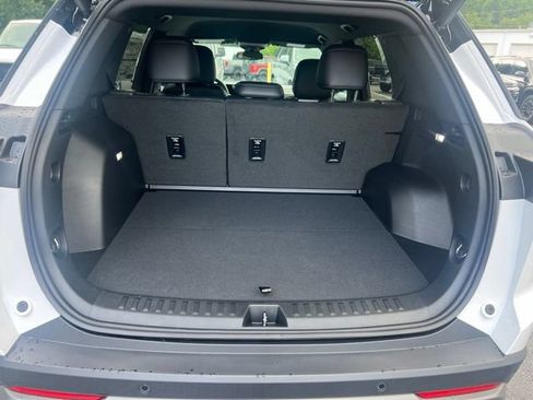 New 2027 Chevrolet Equinox LT w/ Convenience Package II FWD image 15