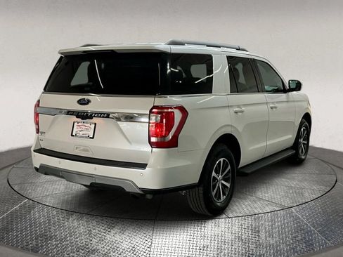 Used 2019 Ford Expedition XLT image 8