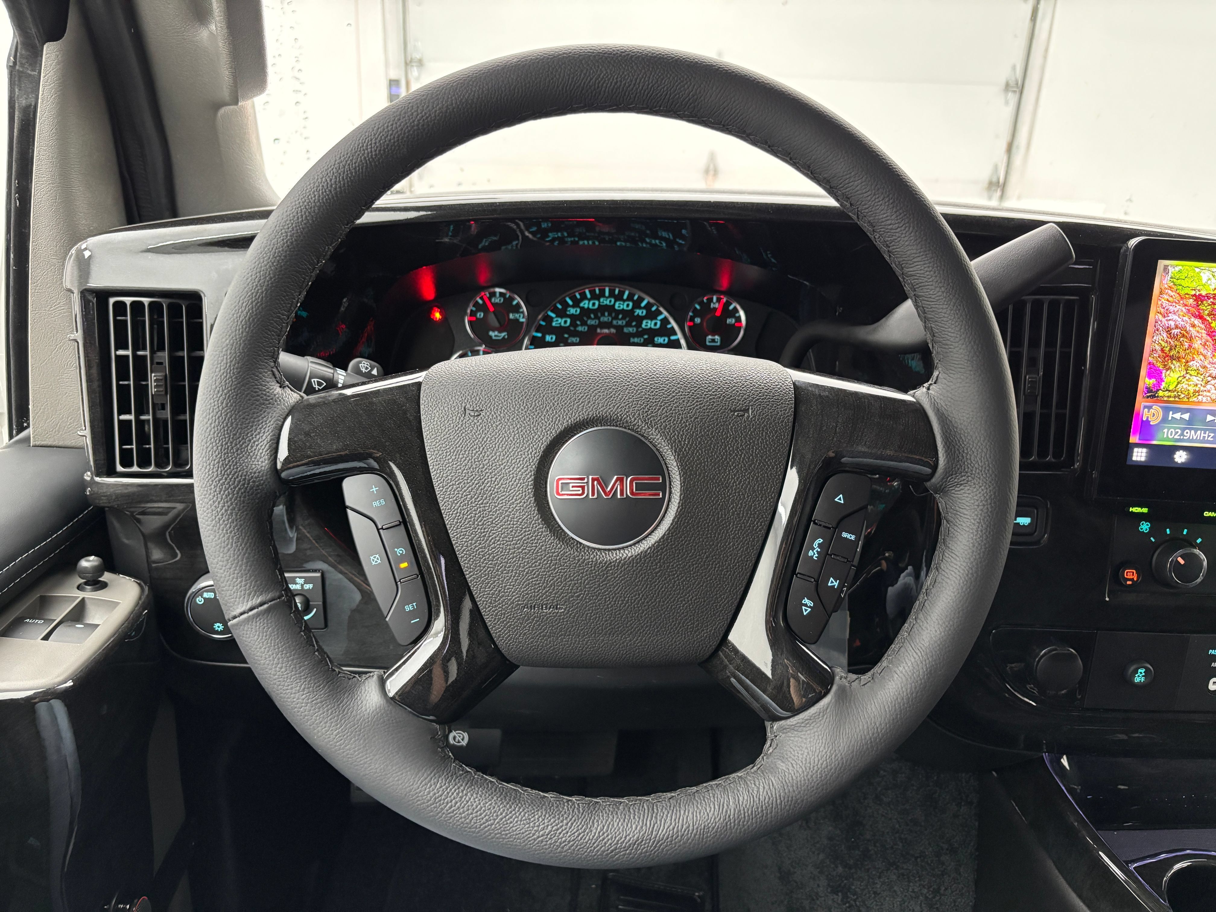 New 2026 GMC Savana 2500 w/ Driver Convenience Package RWD image 29