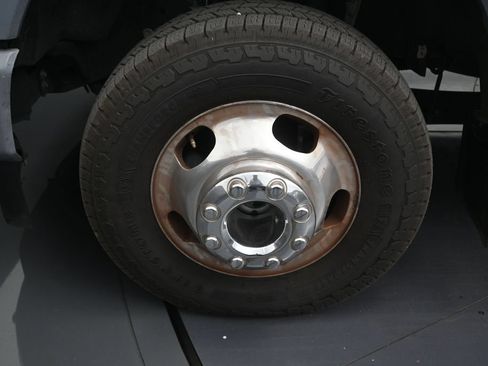 Used 2024 Ford F350 Platinum AWD/4WD image 9
