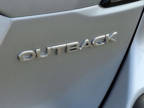 Used 2023 Subaru Outback Limited image 33