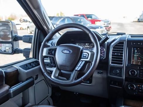 Used 2018 Ford F450 Limited image 4
