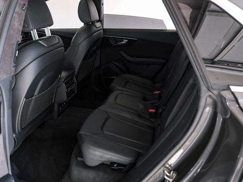 Used 2019 Audi Q8 Prestige image 35