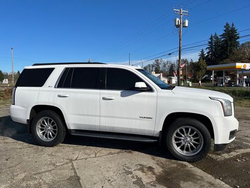 Used 2018 GMC Yukon SLT image 14